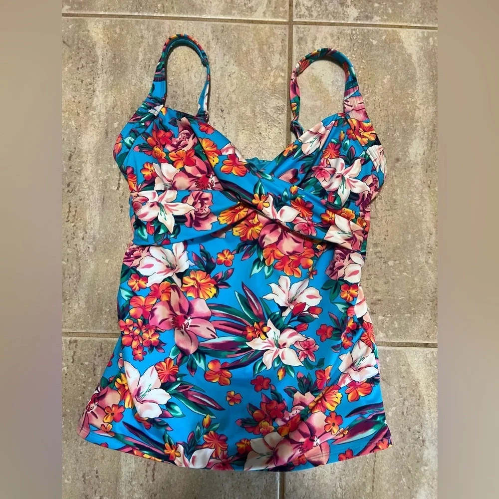 🌺🩵NWT-LANDS’ END gorgeous Women's Flutter Scoop Neck Tankini Top.🌺🩵 SZ 4